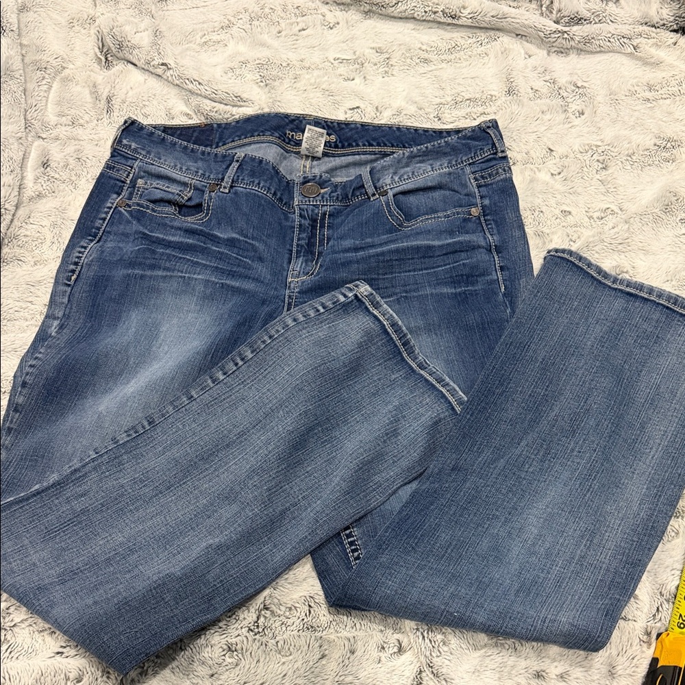 Maurices Women's Straight Leg Jeans in Blue ( box z)